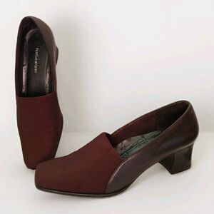 Naturalizer size 8.5 M brown Leather Heels Natural Flex Low Heel 1.5" Pump